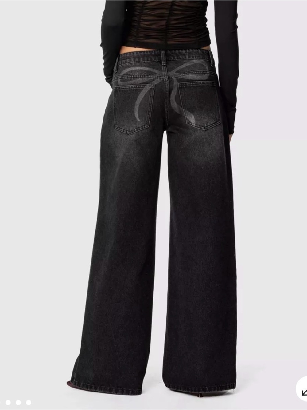 Edikted Vyxen Vintage Washed Low Rise Jean Size Medium